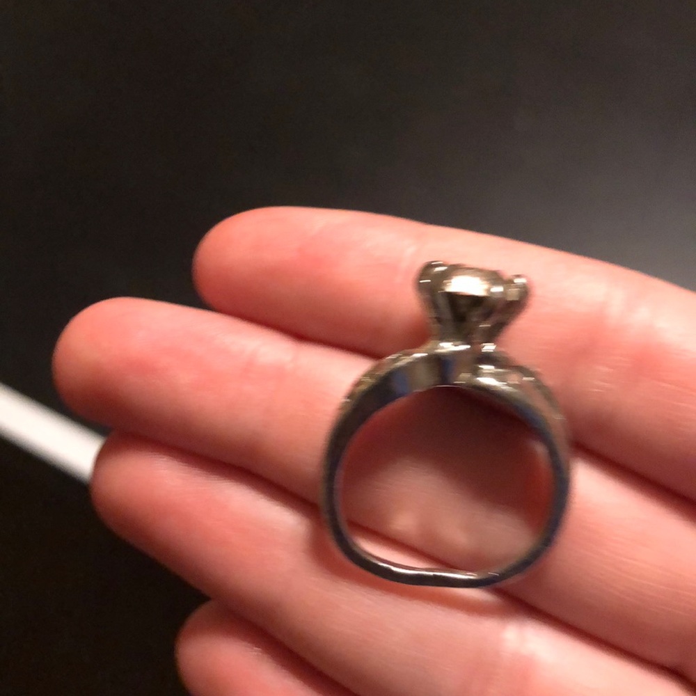 Ring - Picture 2 of 2